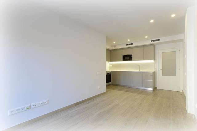 Piso en Venta en Carrer del Doctor Martí Julià en La Torrassa