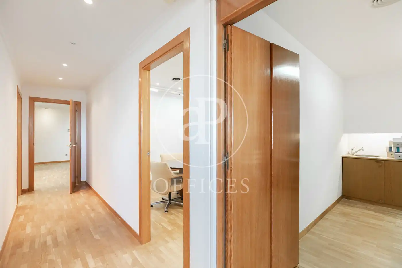 Büro zum Verkauf in Barcelona mit Klimaanlage und Heizung