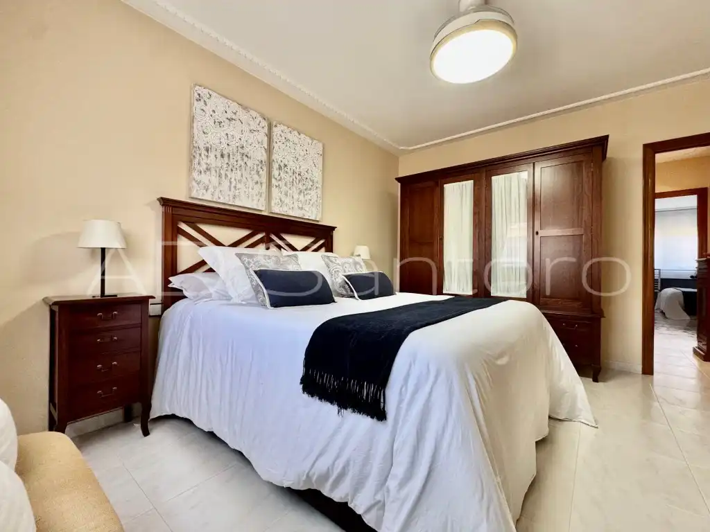 Habitación de Casa adosada en venta en Vilanova i la Geltrú