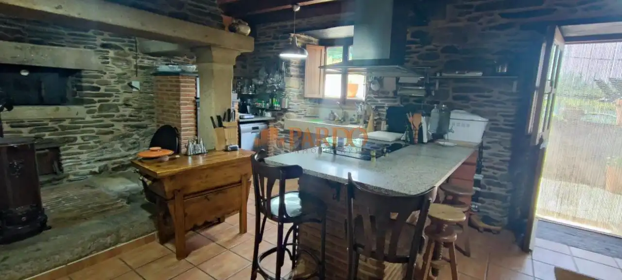 Cuina de Finca rústica en venda en Valdoviño amb Calefacció, Jardí privat i Terrassa