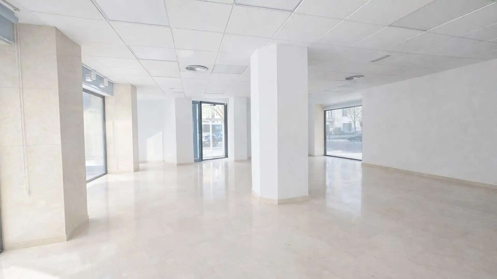 Local en traspaso en  Madrid Capital con Aire acondicionado y Amueblado