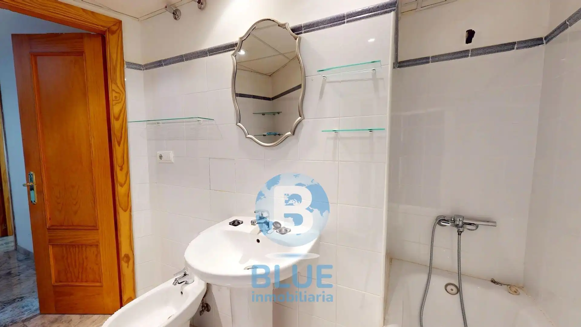 Bany de Àtic en venda en Córdoba amb Aire condicionat, Calefacció i Terrassa