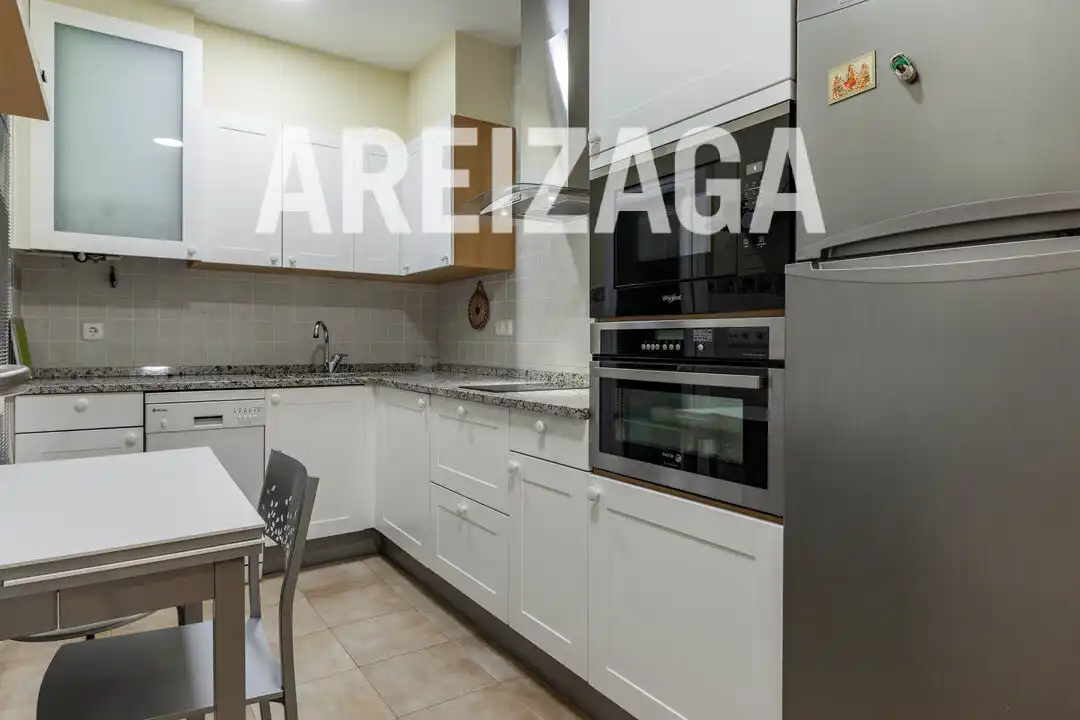 Cocina de Piso en venta en Donostia - San Sebastián  con Calefacción y Balcón