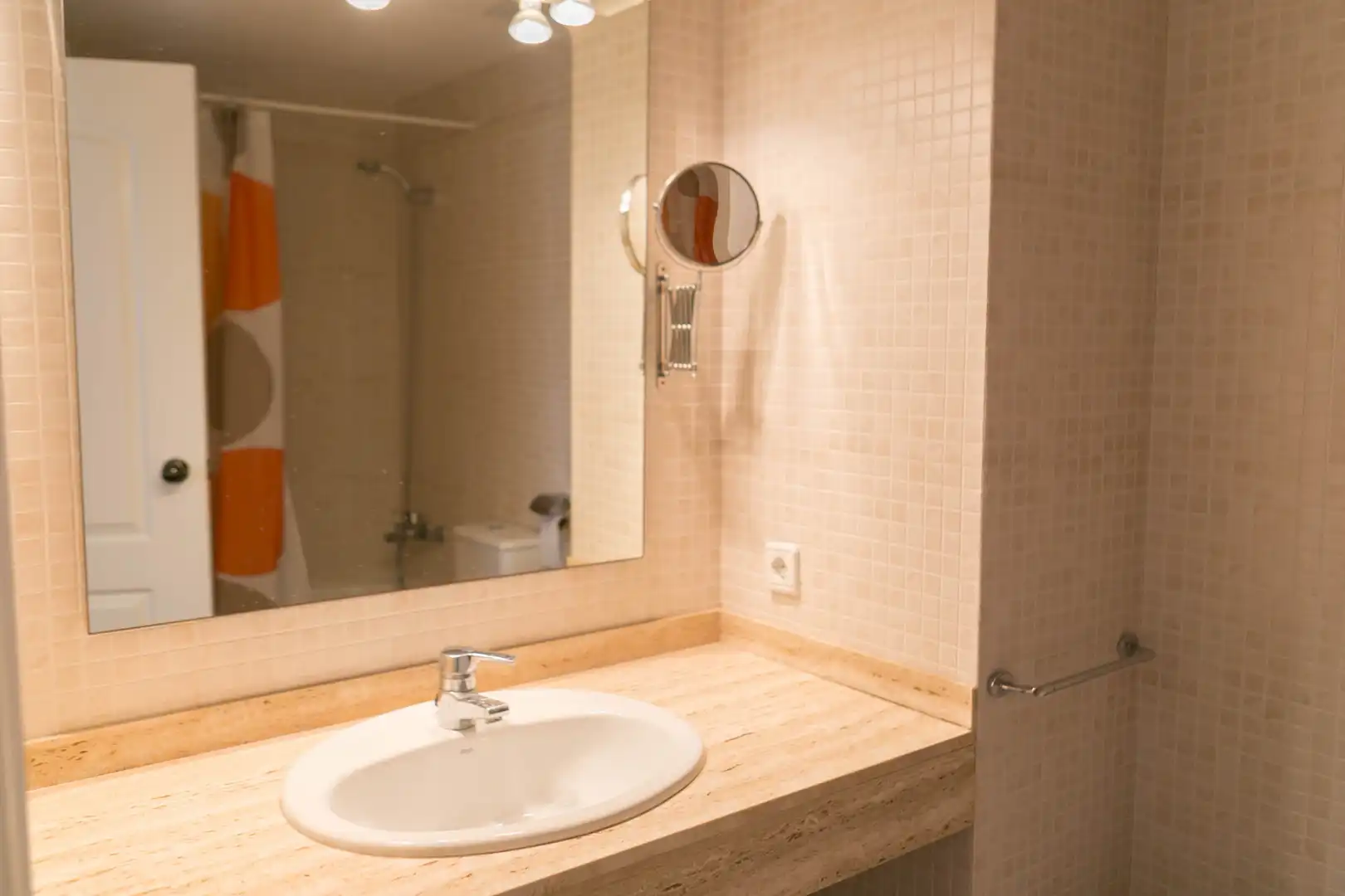 Badezimmer von Wohnungen zum Verkauf in Pals mit Terrasse und Gemeinschaftspool