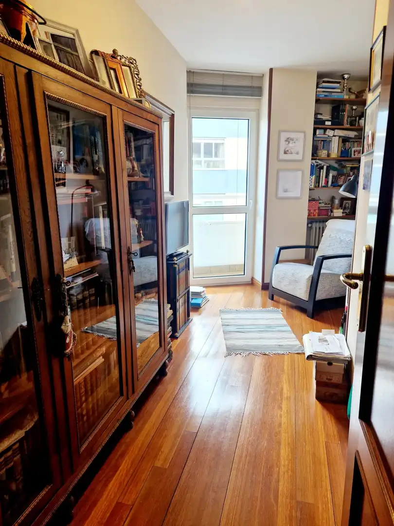 Sala de estar de Piso en venta en Avilés con Calefacción, Parquet y Terraza