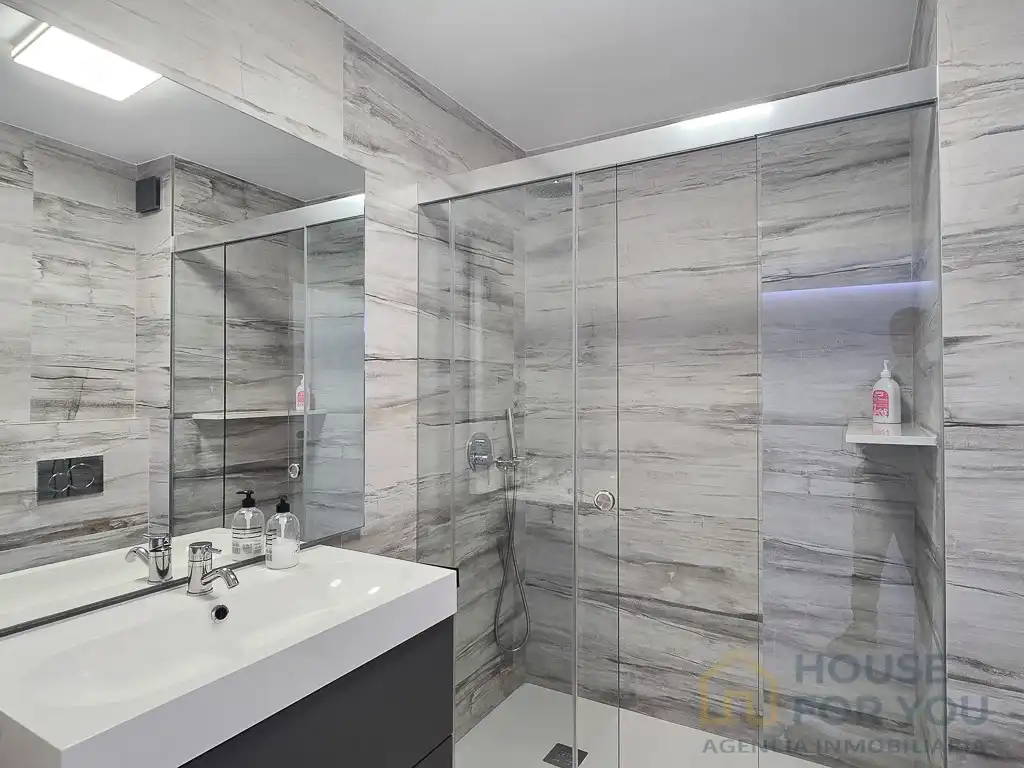 Baño de Piso de alquiler en Murcia