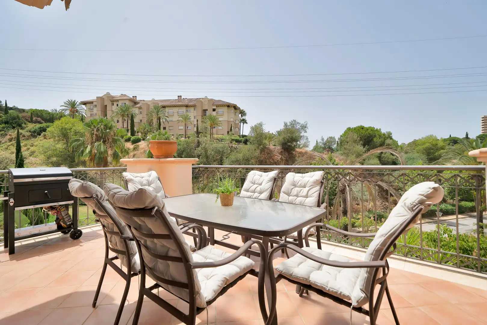 Terrasse von Wohnungen zur Miete in Marbella mit Klimaanlage, Heizung und Privatgarten