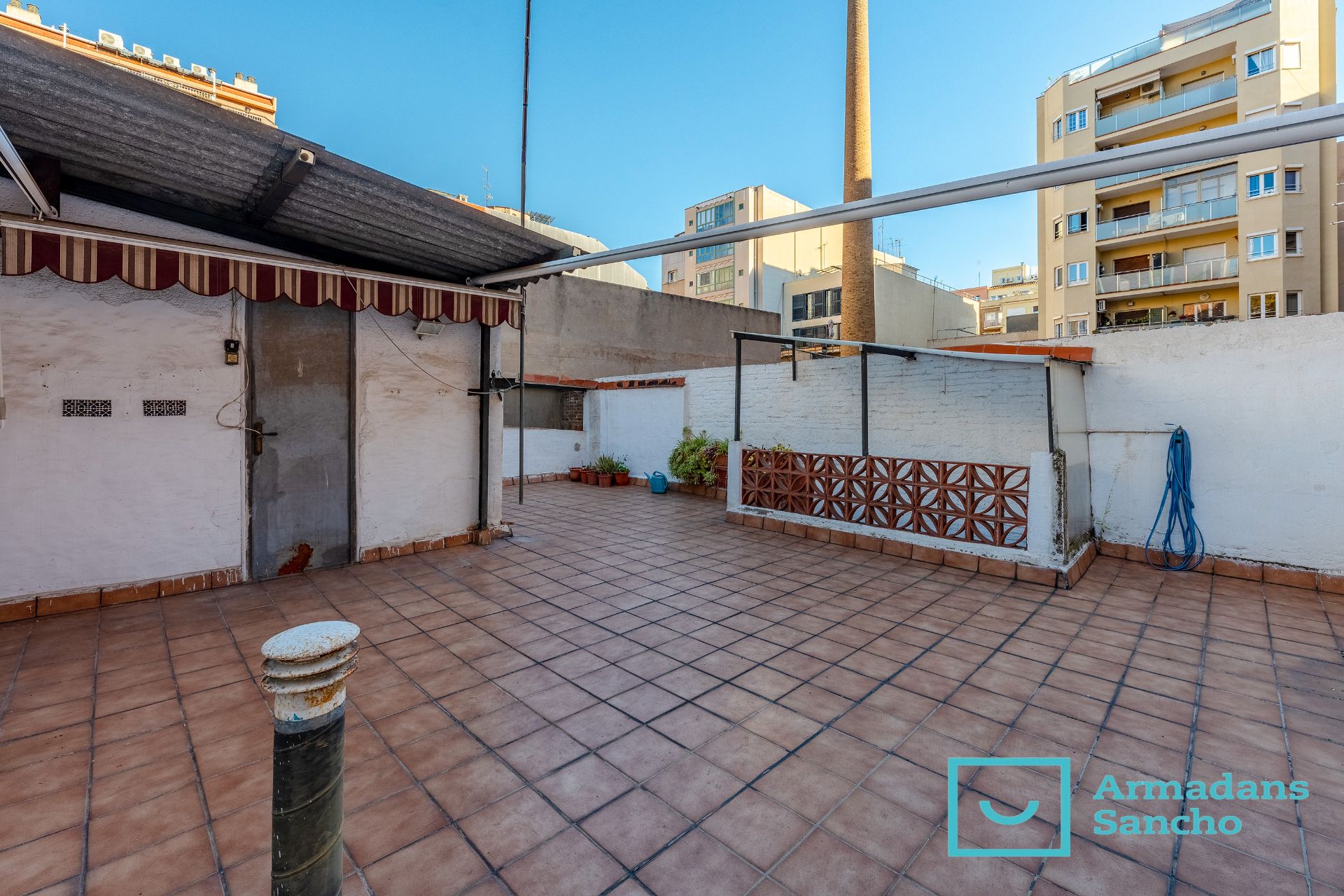 Terrace of Single-family semi-detached for sale in  Barcelona Capital  with Terrace and Storage room
