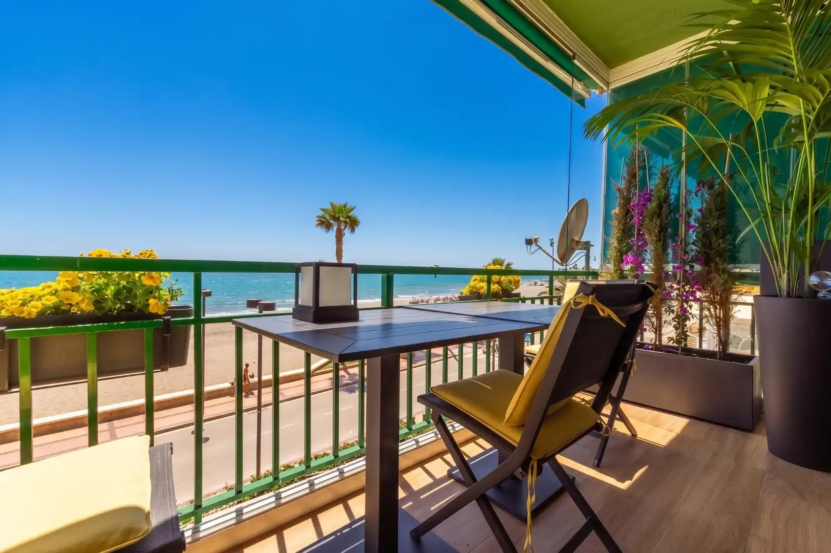 Flat with terrace for sale in Playa de los Boliches