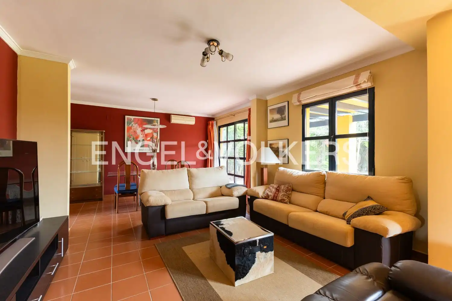 Sala d'estar de Casa o xalet en venda en Riba-roja de Túria amb Aire condicionat, Calefacció i Jardí privat