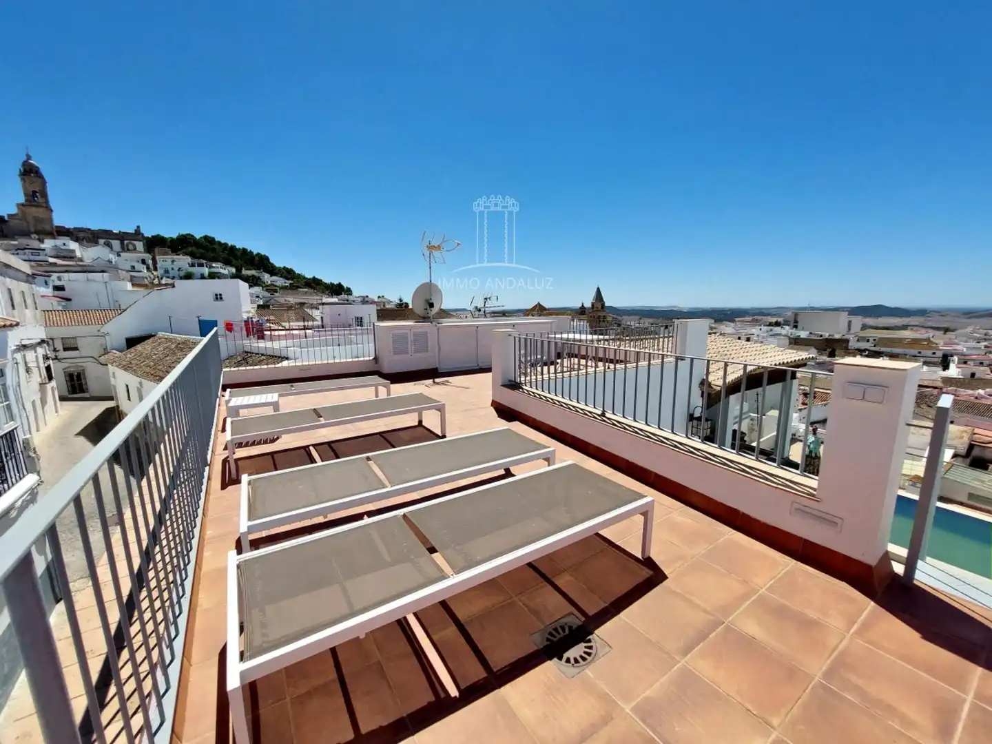 Terrasse von Einfamilien-Reihenhaus zum Verkauf in Medina Sidonia mit Klimaanlage und Heizung