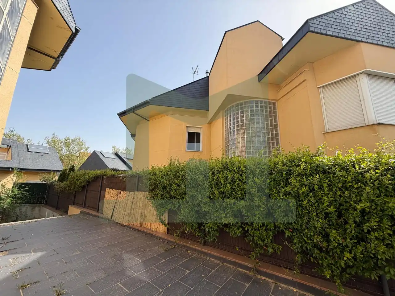 Vista exterior de Casa o chalet en venta en Madrid con Aire acondicionado, Jardín privado y Terraza
