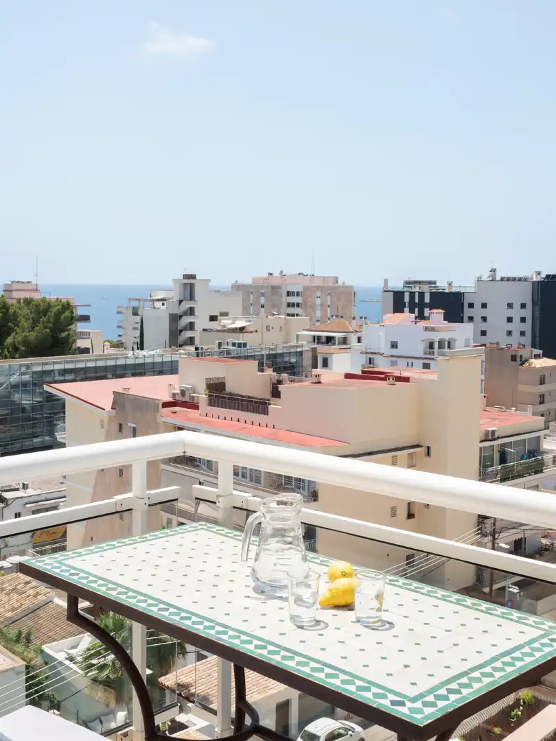 Vista exterior de Apartament en venda en  Palma de Mallorca amb Aire condicionat, Terrassa i Piscina
