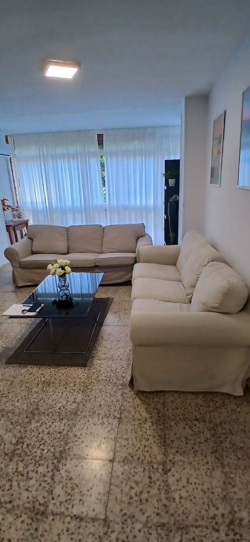 Sala d'estar de Pis de lloguer en Málaga Capital amb Moblat, Forn i Rentadora