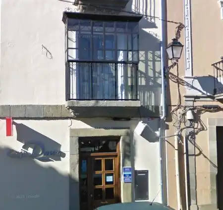 Locale commerciale in vendita a Trujillo