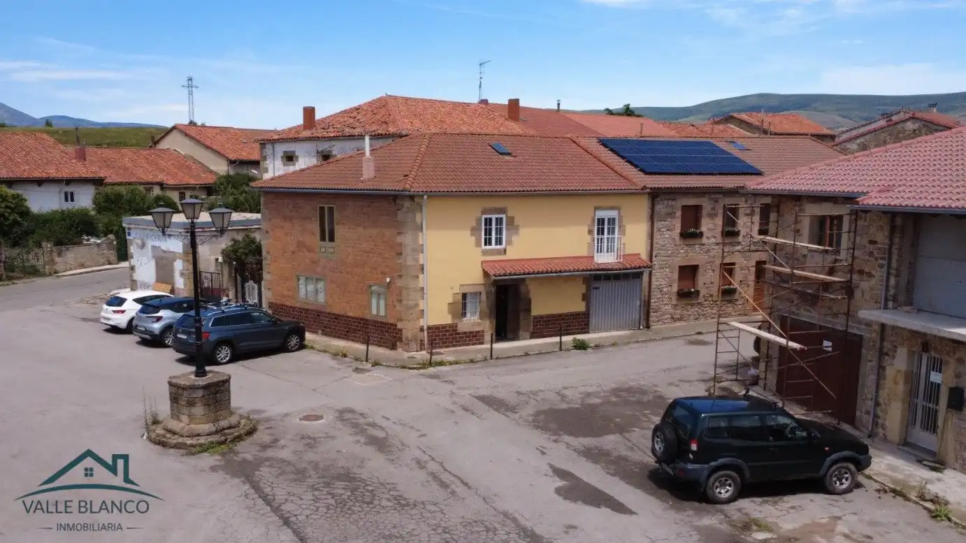 Casa amb jardí en venda a Campoo de Enmedio, imagen 2
