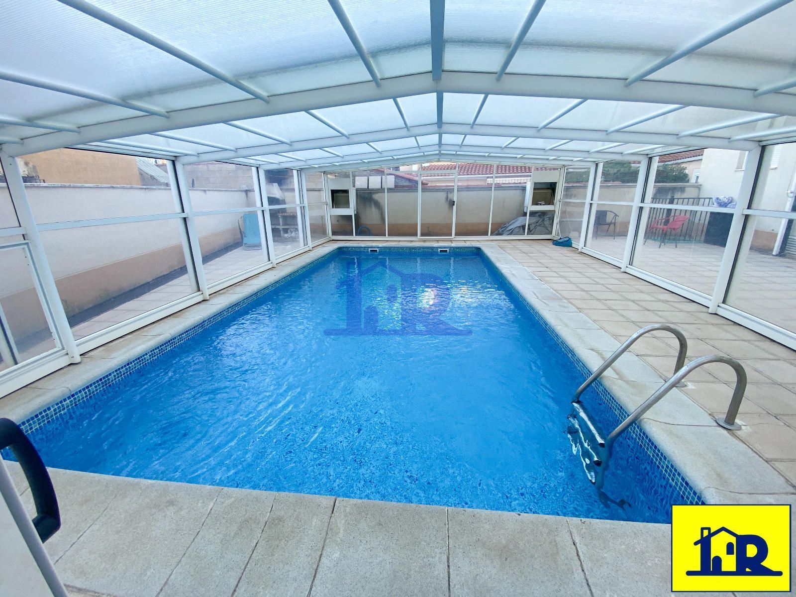 Piscina de Pis en venda en Arcas del Villar amb Aire condicionat, Calefacció i Terrassa