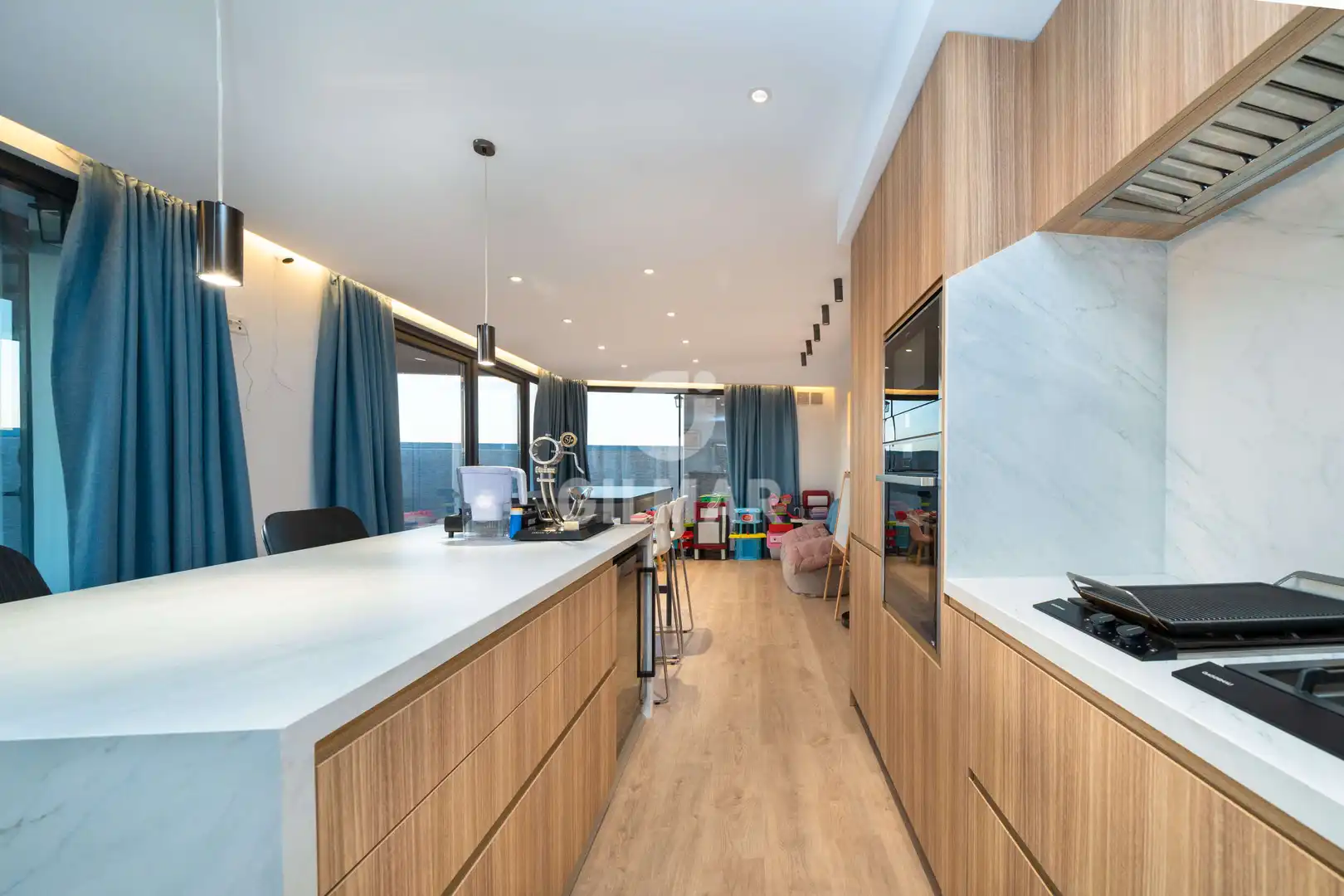 Cocina de Dúplex en venta en Madrid con Calefacción, Jardín privado y Trastero