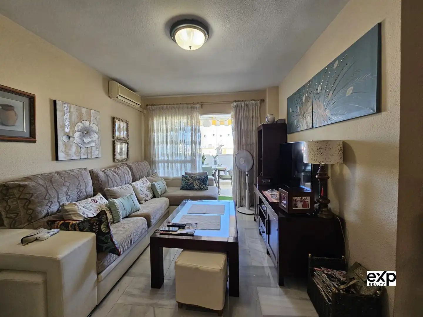 Living room of Flat for sale in Fuengirola  with Air Conditioner, Swimming Pool and Furnished