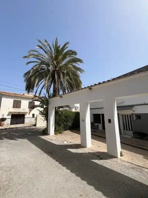 Vista exterior de Edifici en venda en Calpe / Calp