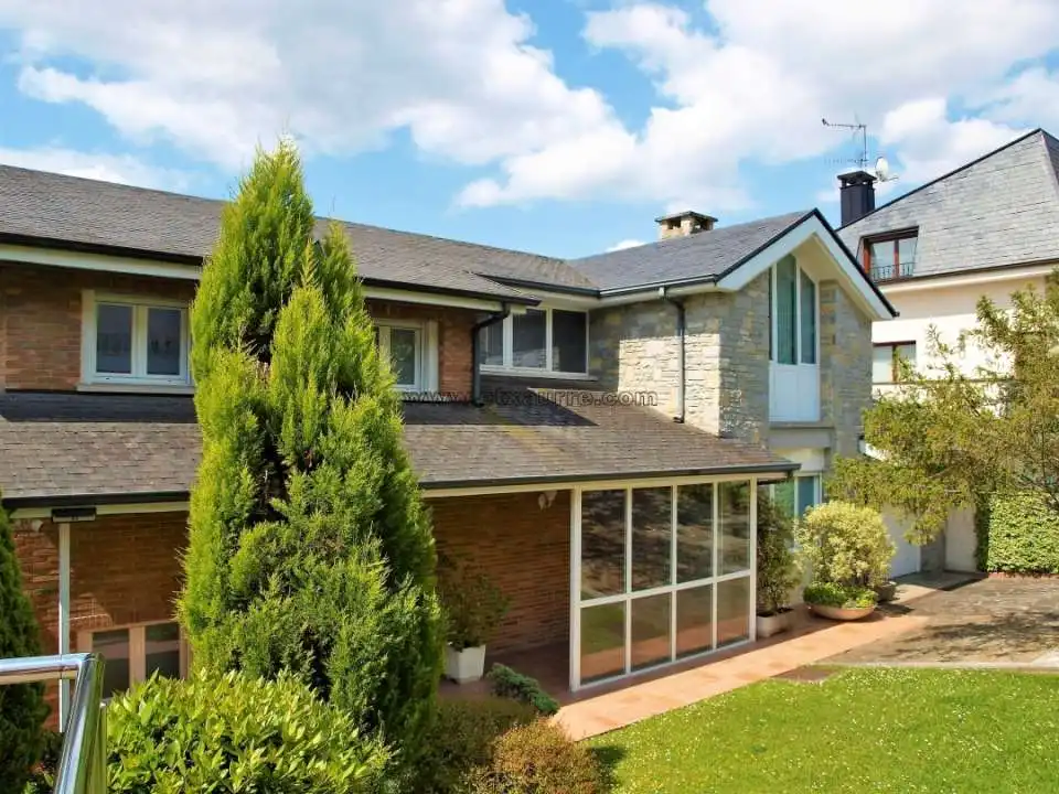 Exterior view of Houses for sale in Laudio / Llodio  with Heating, Private garden and Terrace