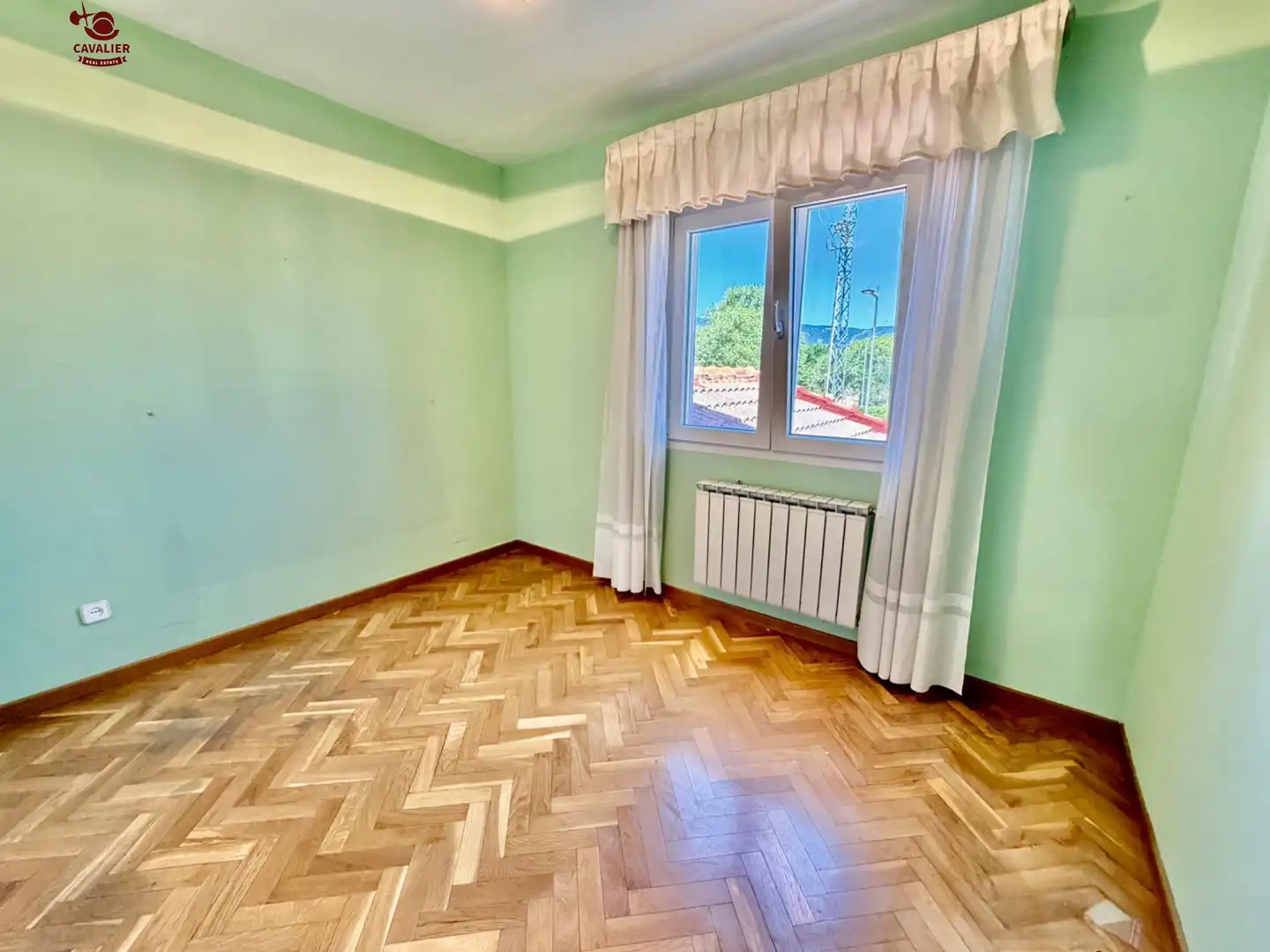 Dormitori de Casa adosada en venda en Guadarrama amb Calefacció, Jardí privat i Traster