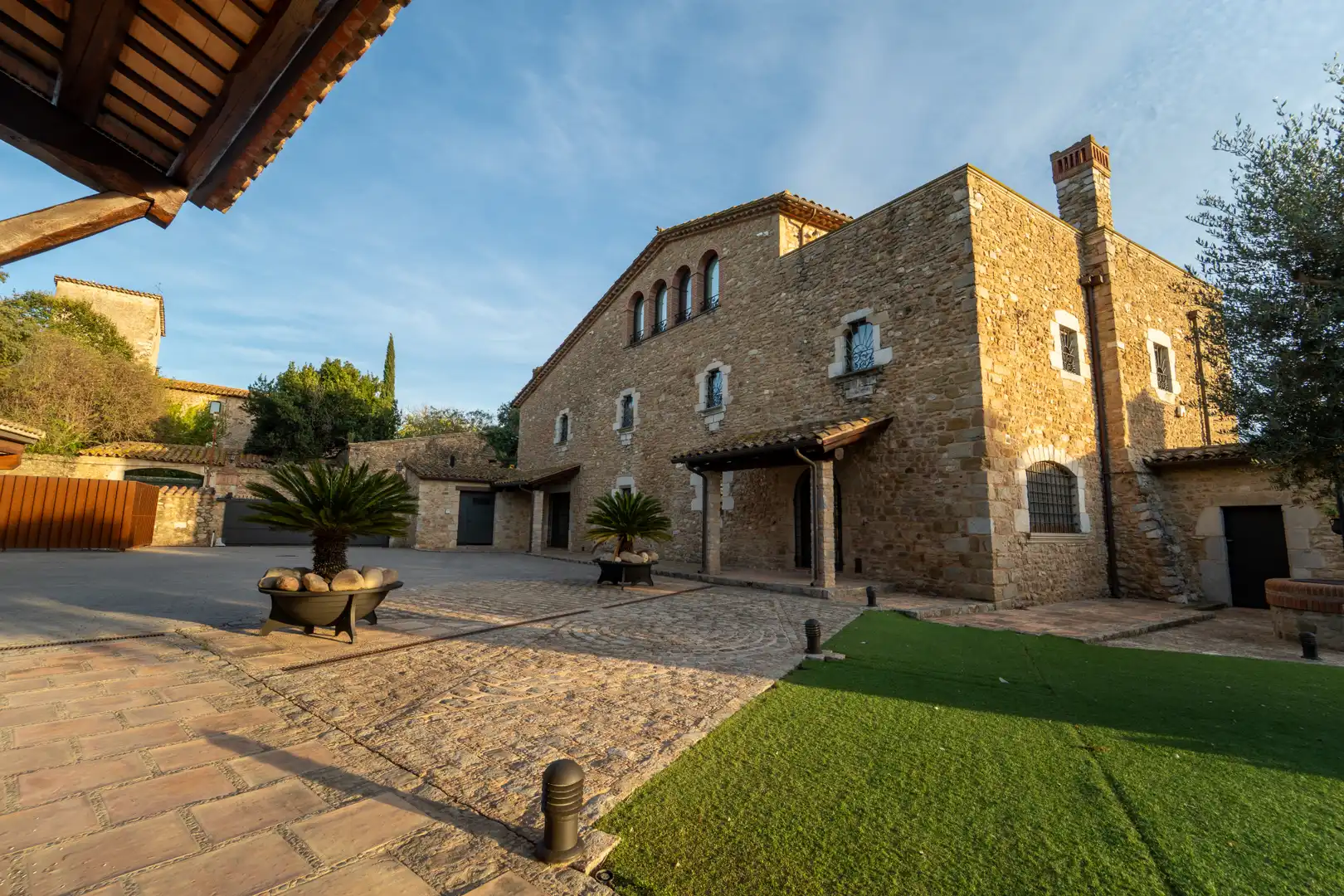 Vista exterior de Finca rústica en venta en Sant Joan de Mollet con Aire acondicionado, Calefacción y Jardín privado