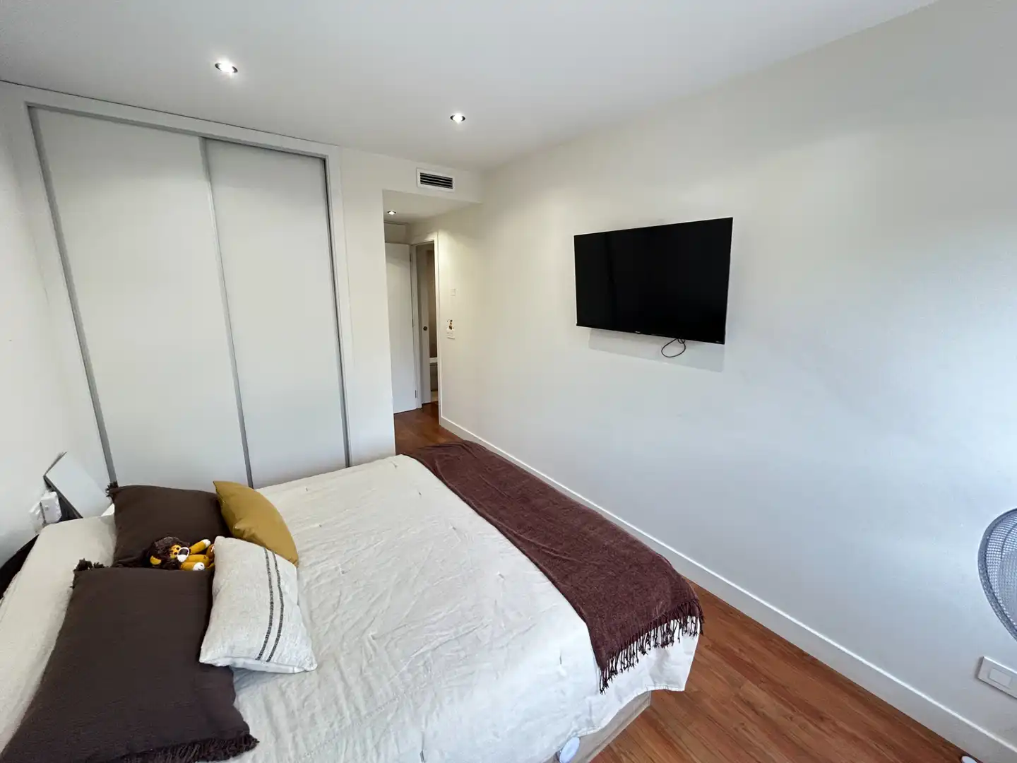 Habitación de Planta baja en venta en Almería con Aire acondicionado, Calefacción y Jardín privado