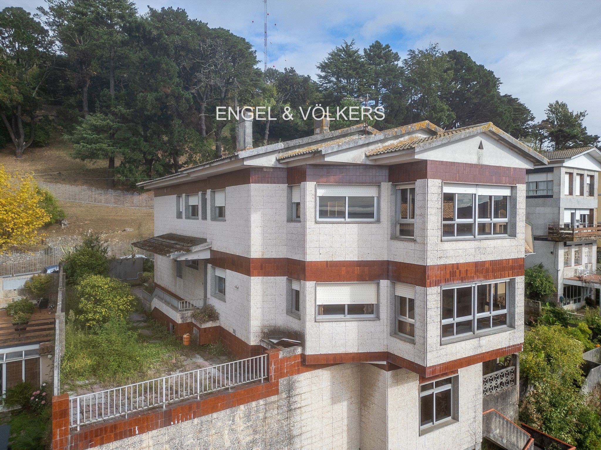 Vista exterior de Casa o xalet en venda en Vigo  amb Calefacció i Jardí privat