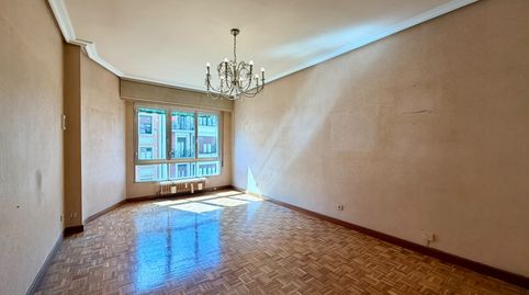 Foto 3 de Piso en venta en Calle Duquesa de la Victoria, 21, Gran Via, Logroño