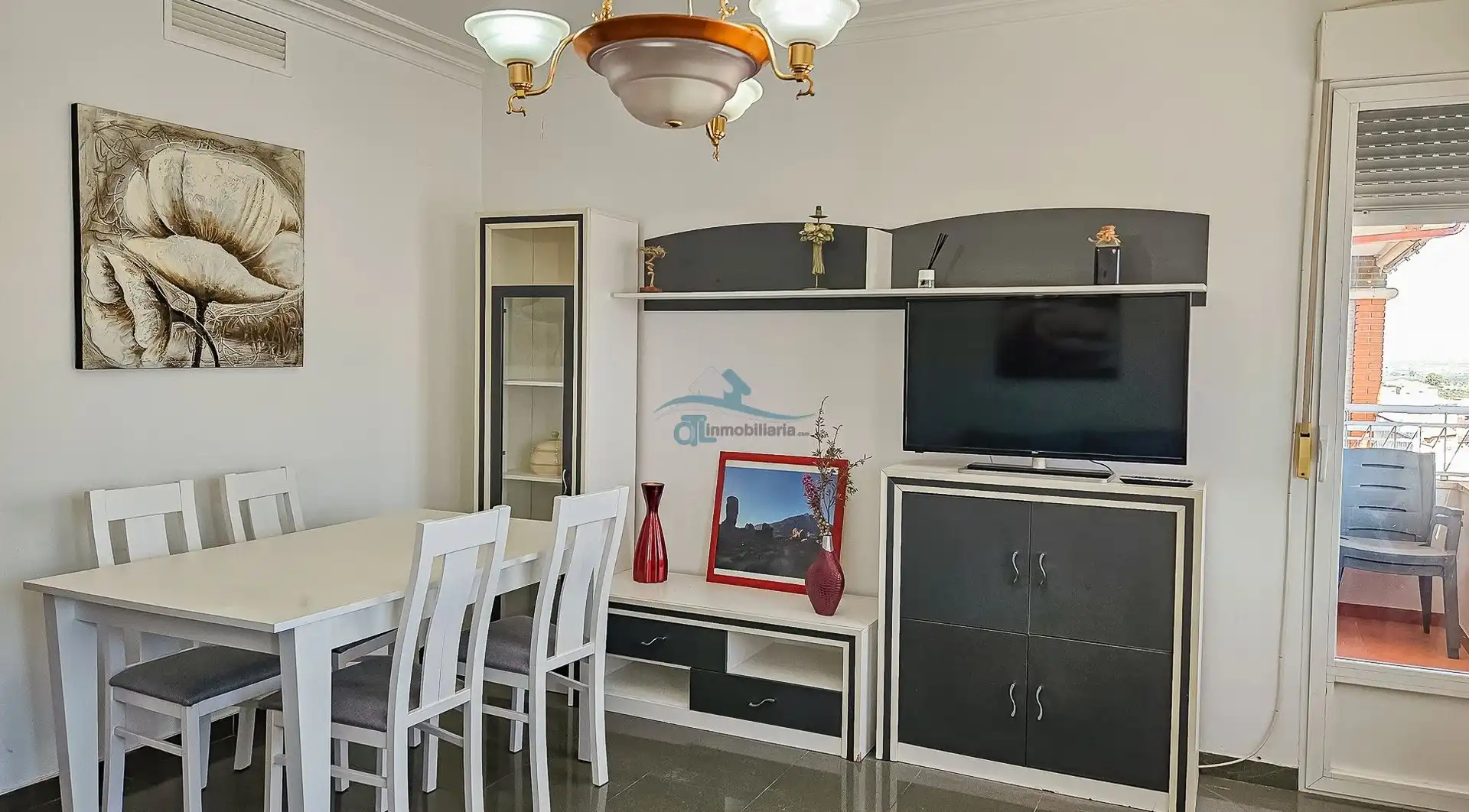 Menjador de Pis en venda en Linares amb Aire condicionat, Calefacció i Terrassa