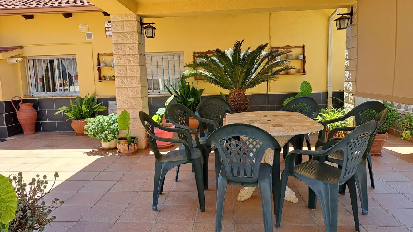 Terraza de Casa o chalet en venta en Castellet i la Gornal con Aire acondicionado, Calefacción y Jardín privado