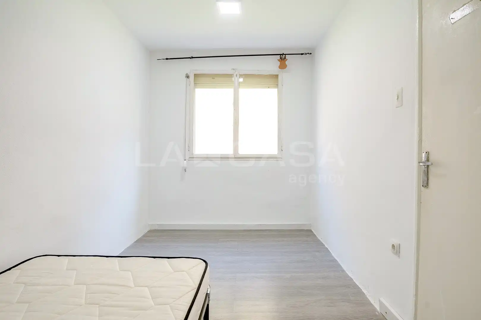 Piso en venta en Barcelona con Balcón