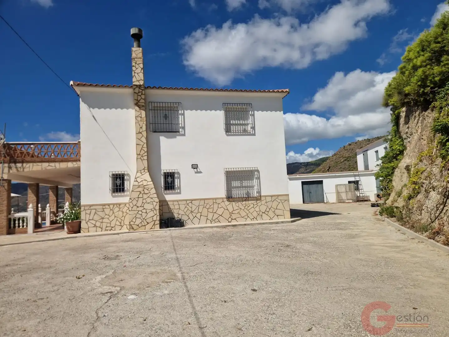 Casa rústica con piscina en venta en Molvízar, imagen 5