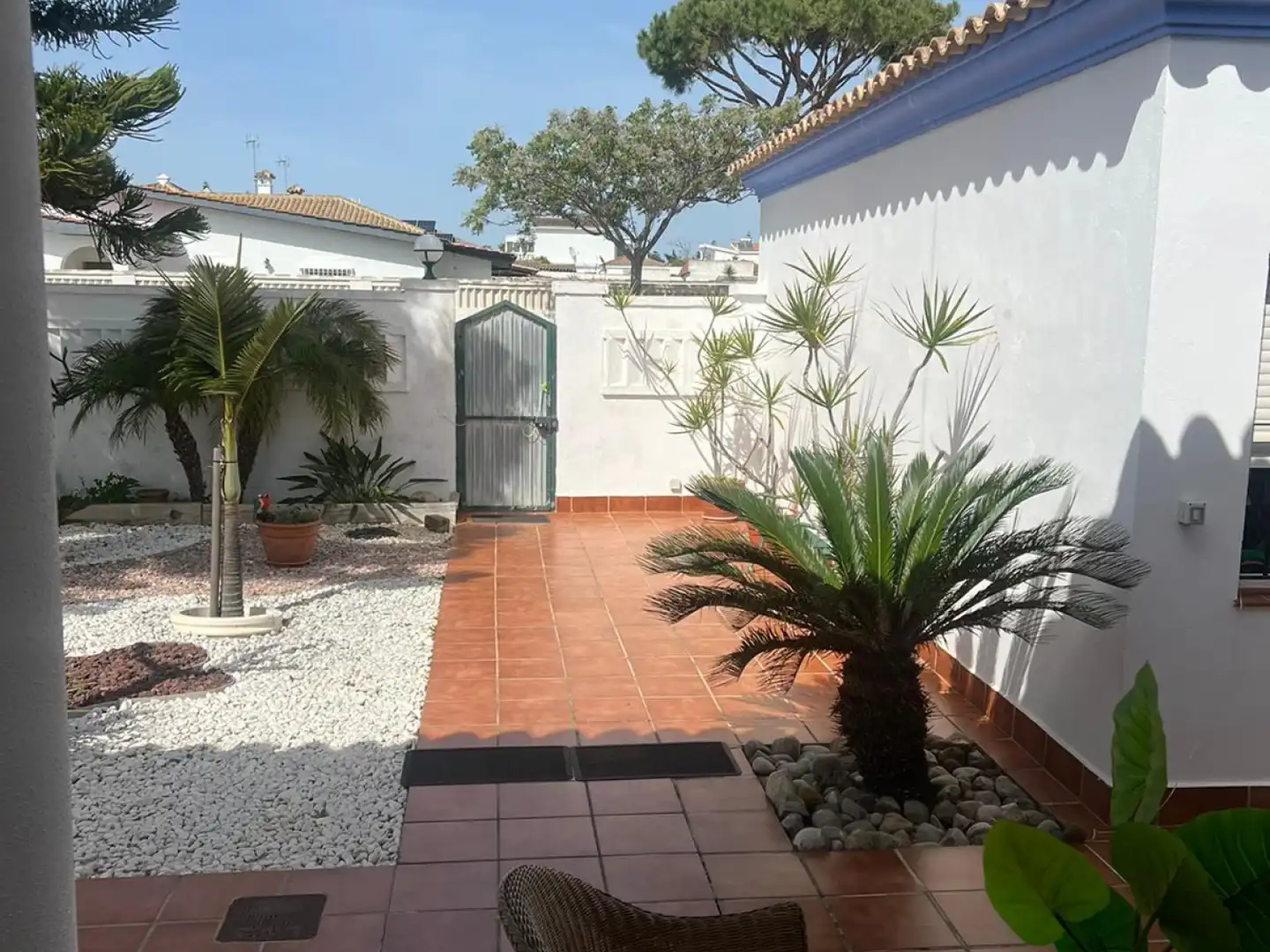 Garden of Houses for sale in Chiclana de la Frontera  with Storage room, Swimming Pool and Oven