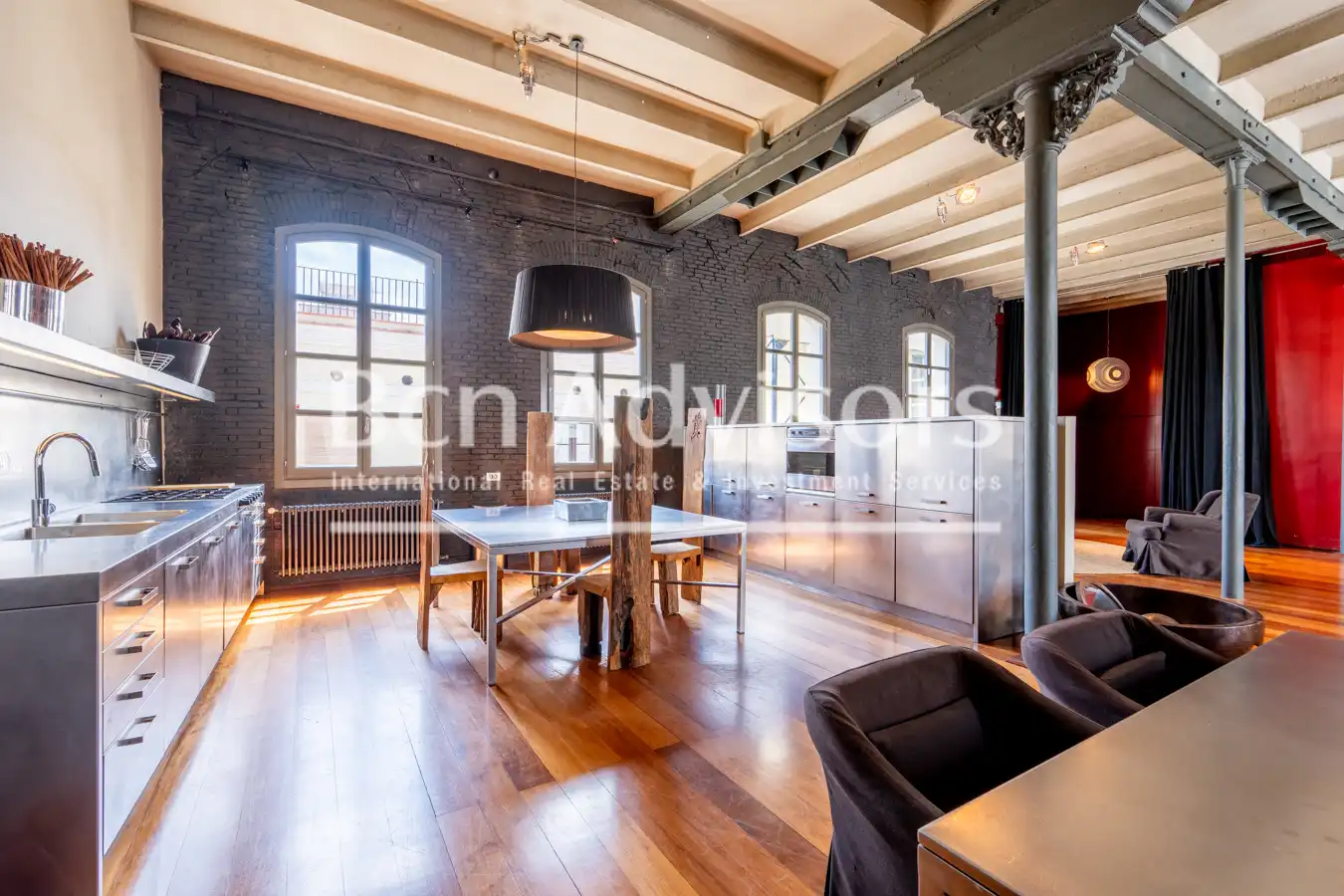 Esszimmer von Dachboden zur Miete in Barcelona mit Klimaanlage, Heizung und Terrasse