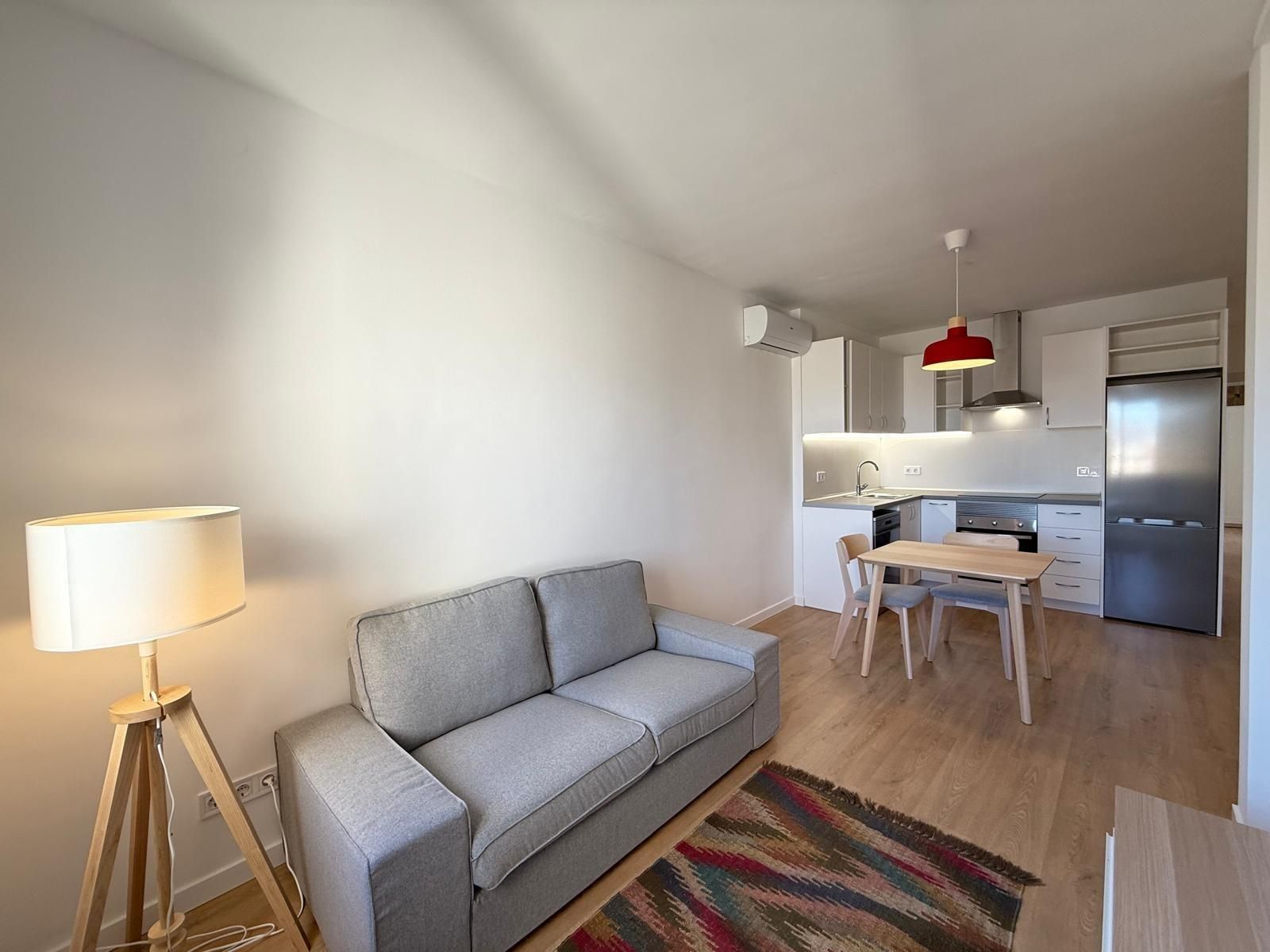 Living room of Flat to rent in Sabadell  with Air Conditioner and Parquet flooring