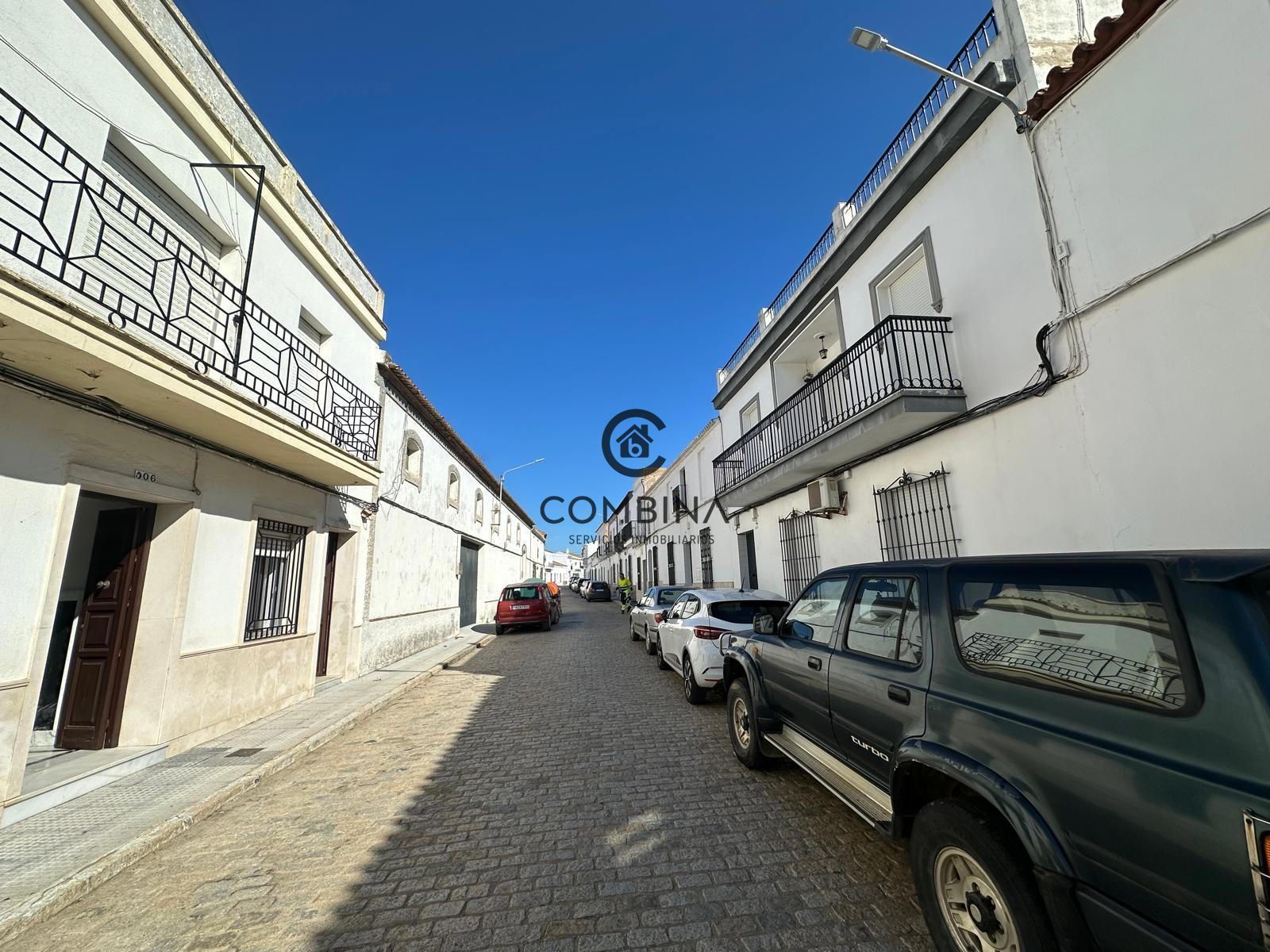 Vista exterior de Casa o xalet en venda en Beas amb Aire condicionat, Terrassa i Alarma