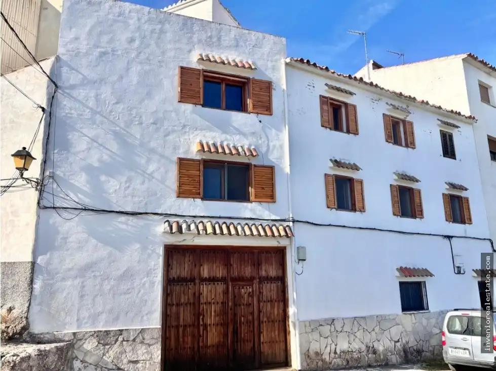 Vista exterior de Edificio en venta en Vistabella del Maestrazgo