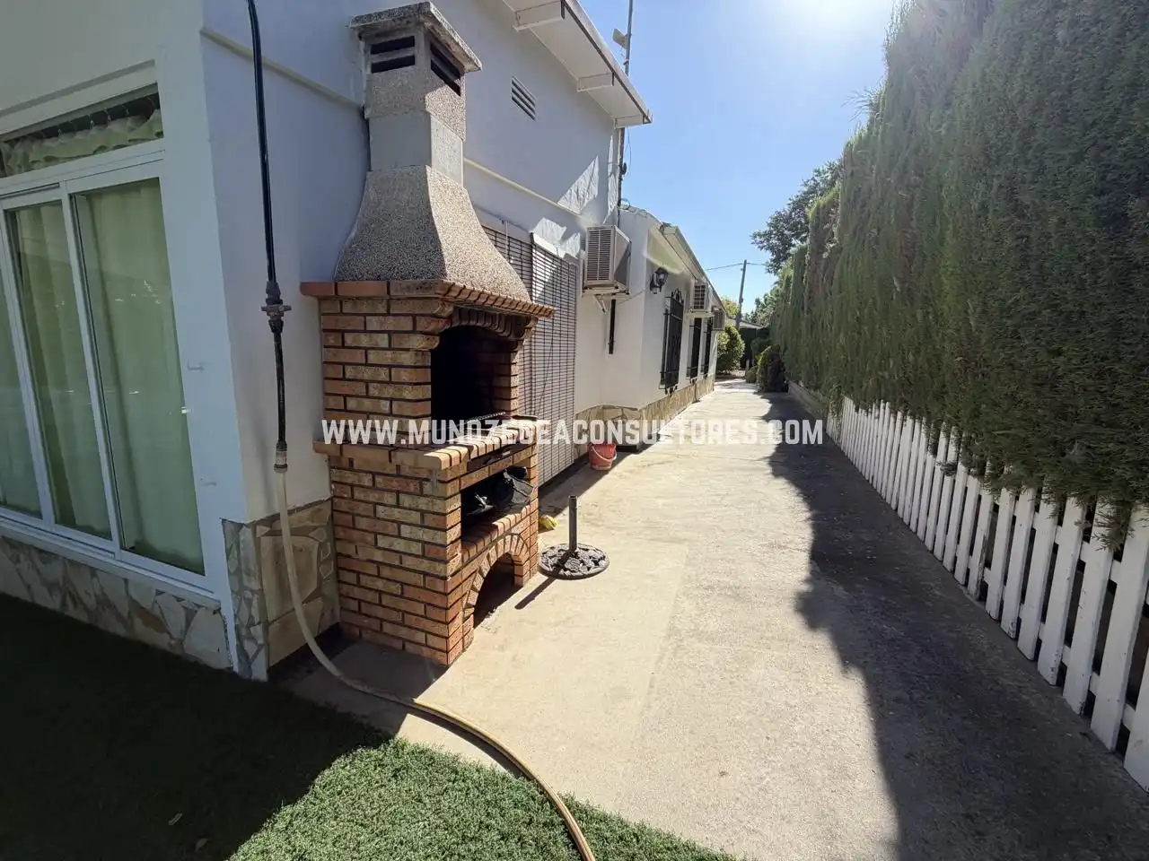 Exterior view of Houses for sale in Lucena  with Air Conditioner, Private garden and Terrace