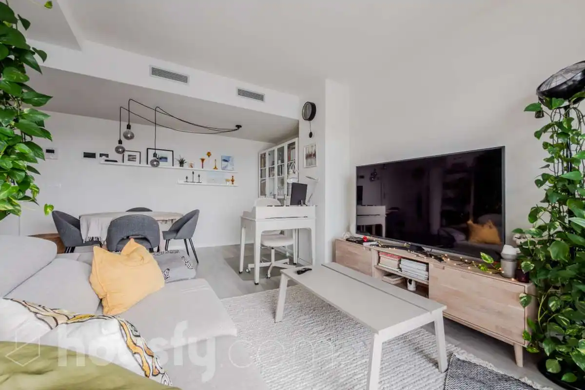 Sala d'estar de Àtic en venda en Badalona amb Aire condicionat, Calefacció i Parquet