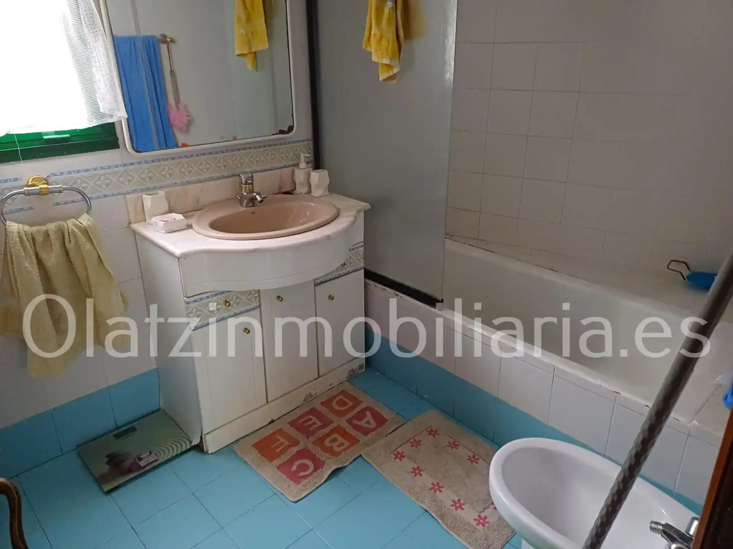 Bathroom of Flat for sale in Santurtzi   with Heating and Terrace