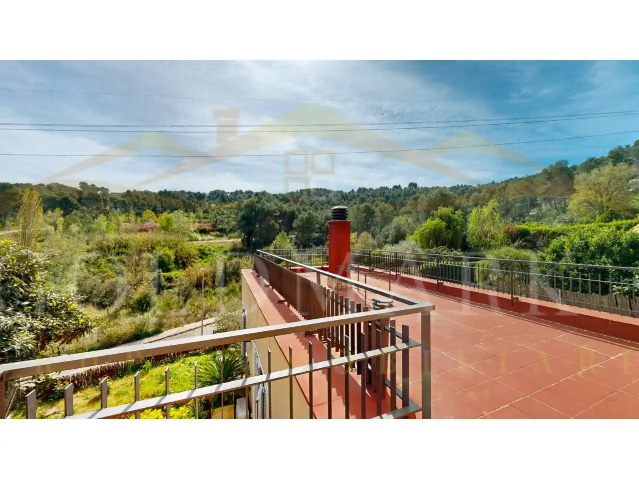 Vista exterior de Casa o xalet en venda en Corbera de Llobregat amb Aire condicionat, Calefacció i Jardí privat