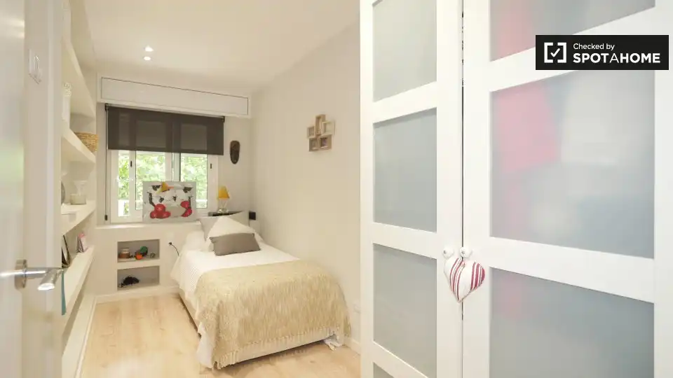 Zimmer in Pedralbes