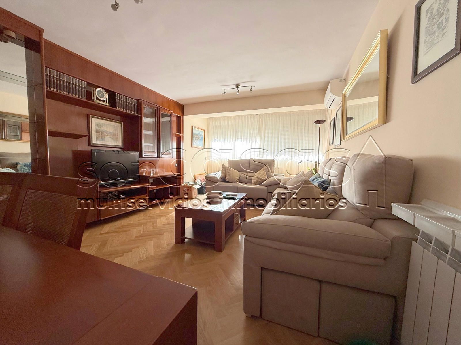 Sala d'estar de Pis de lloguer en  Madrid Capital amb Aire condicionat, Calefacció i Moblat