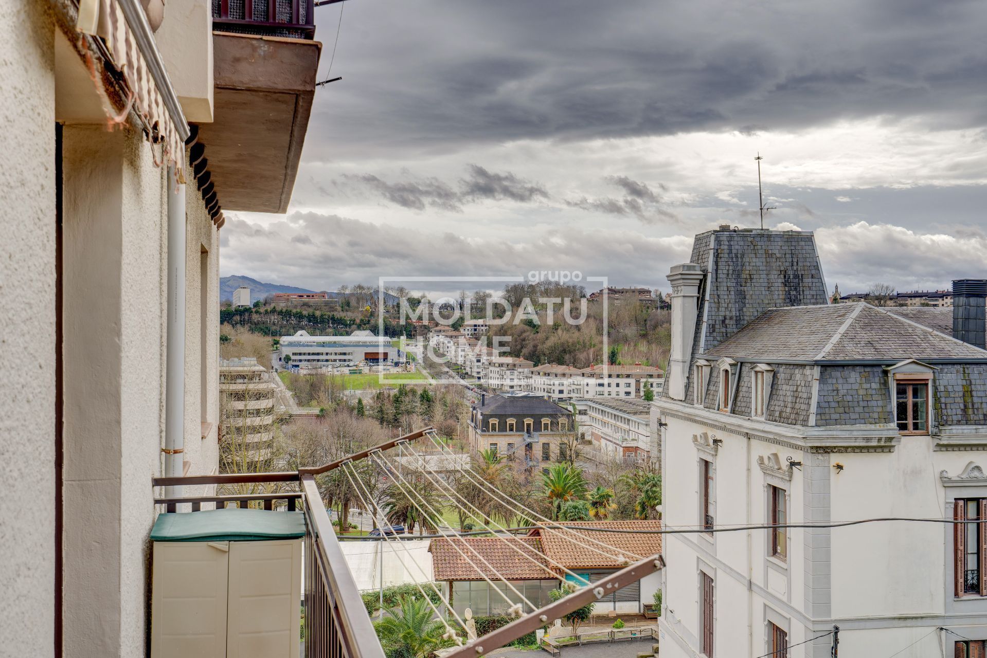 Vista exterior de Piso en venta en Donostia - San Sebastián  con Calefacción, Terraza y Amueblado