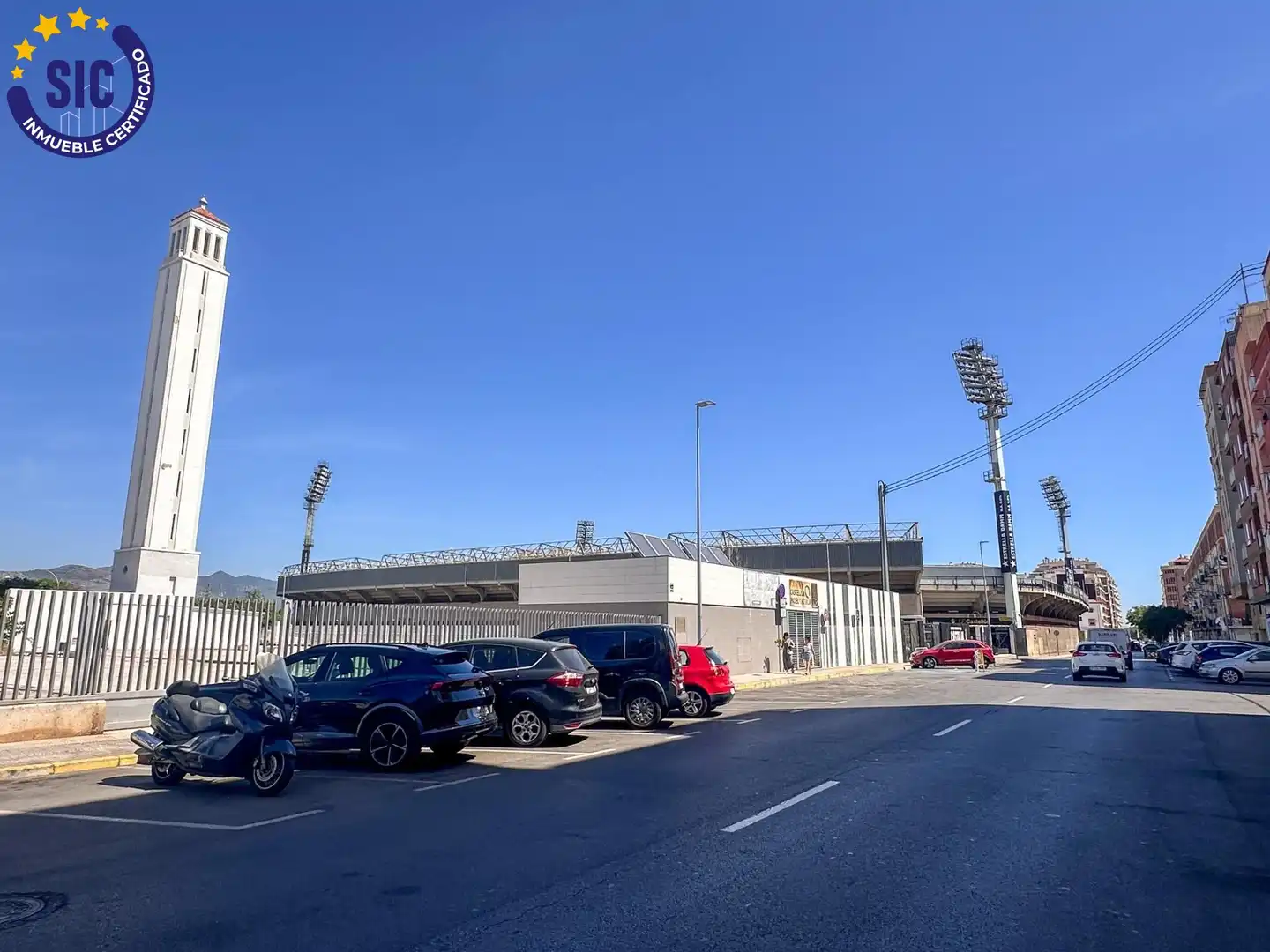 Piso con ascensor en venta en Calle HUESCA 21, imagen 2