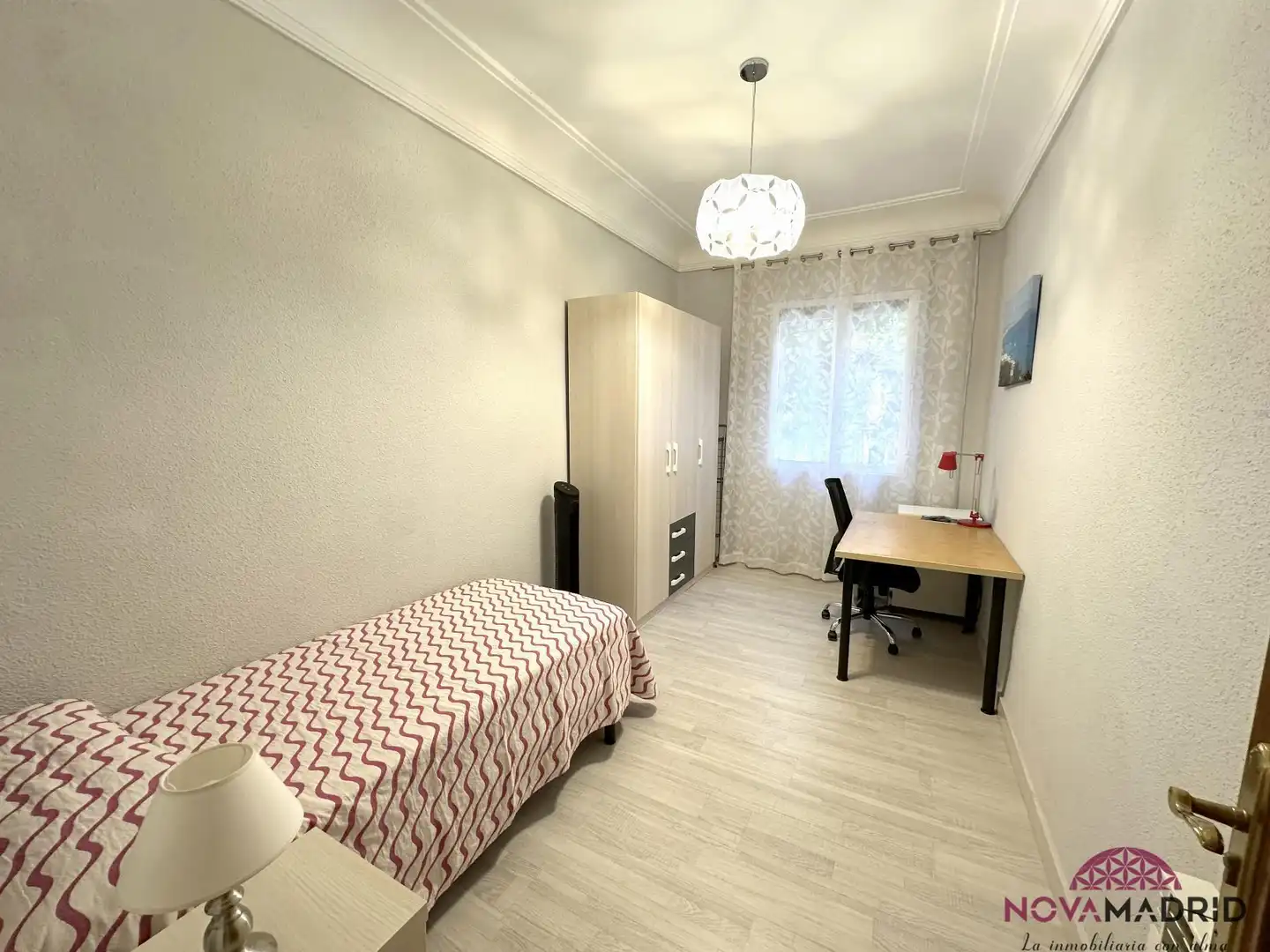Bedroom of Flat for sale in Madrid  with Heating and Furnished