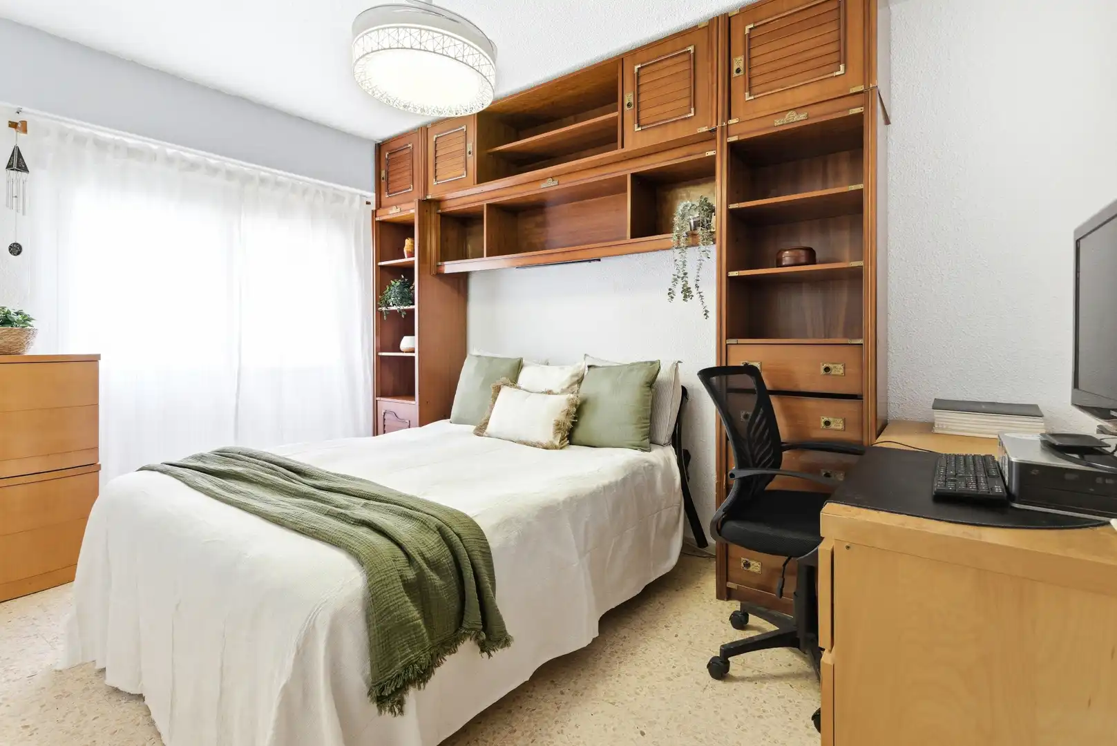 Habitación de Piso en venta en Serra con Aire acondicionado, Trastero y Horno