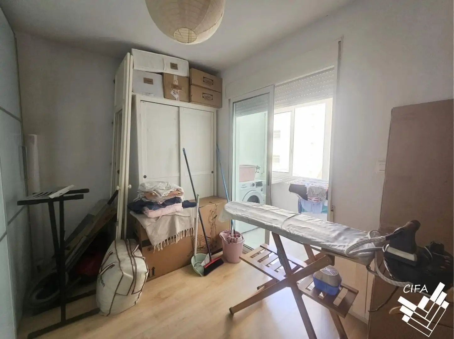 Dormitori de Pis en venda en Vinaròs amb Parquet, Moblat i Balcó